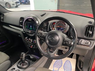 /photos/12042/b9f4b064-7710-4976-8b61-762c036293a4_i320x240.jpg